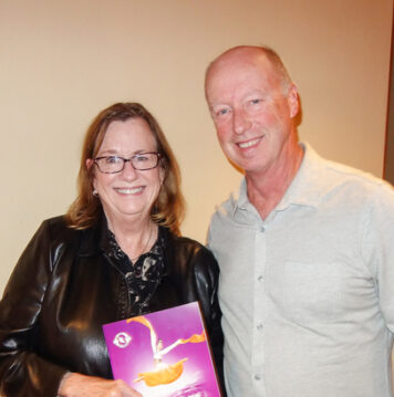 行銷策略顧問讚神韻是充滿詩意的舞蹈 – 大紀元