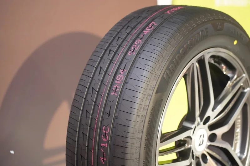 ALENZA LX200升級靜謐、行路體驗與濕地性能,搭載全新LUXBLACK技術,以極致黑工藝彰顯奢華,重塑豪華SUV旗艦標準。 記者趙駿宏/攝影