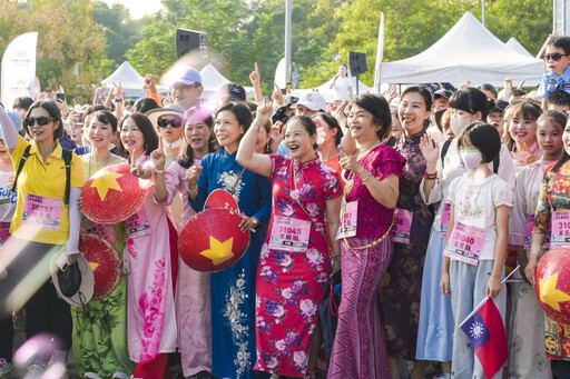 國際女孩日水水運動節跑出自信力量　新住民穿傳統服飾領跑超吸睛